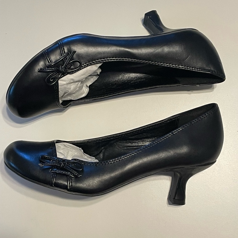 Classified Black Short Heels Size 7
